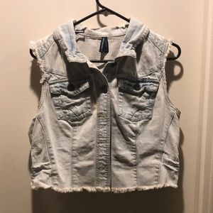 Sleeveless denim jacket vest